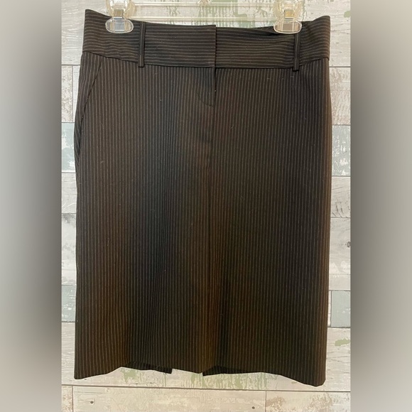 Express Black Pinstripe Pencil Skirt.  Size 2. Fully lined, 2 belt loop sizes. - Picture 3 of 9